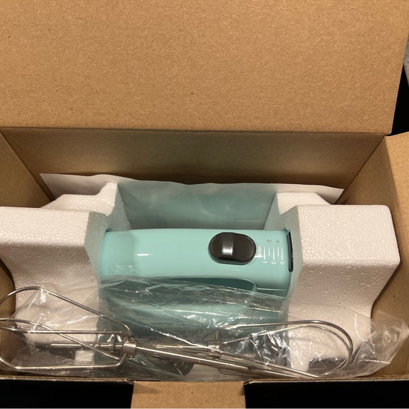 KitchenAid Ultra Power 5-Speed Hand Mixer KHM512 - Picture 2 of 2